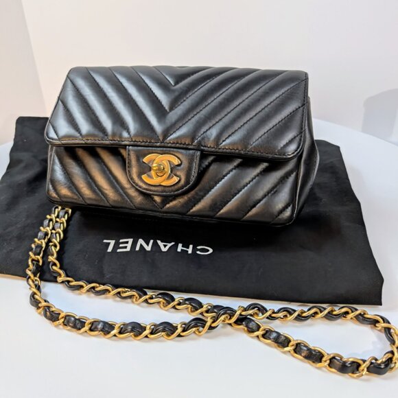 Chanel Black Classic Mini Chevron Quilted Lambskin Flap Bag - Picture 2 of 15